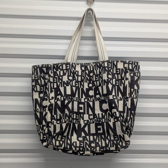 Calvin Klein Large Tote Bag Retro distressed black and white - Picture 4 of 10